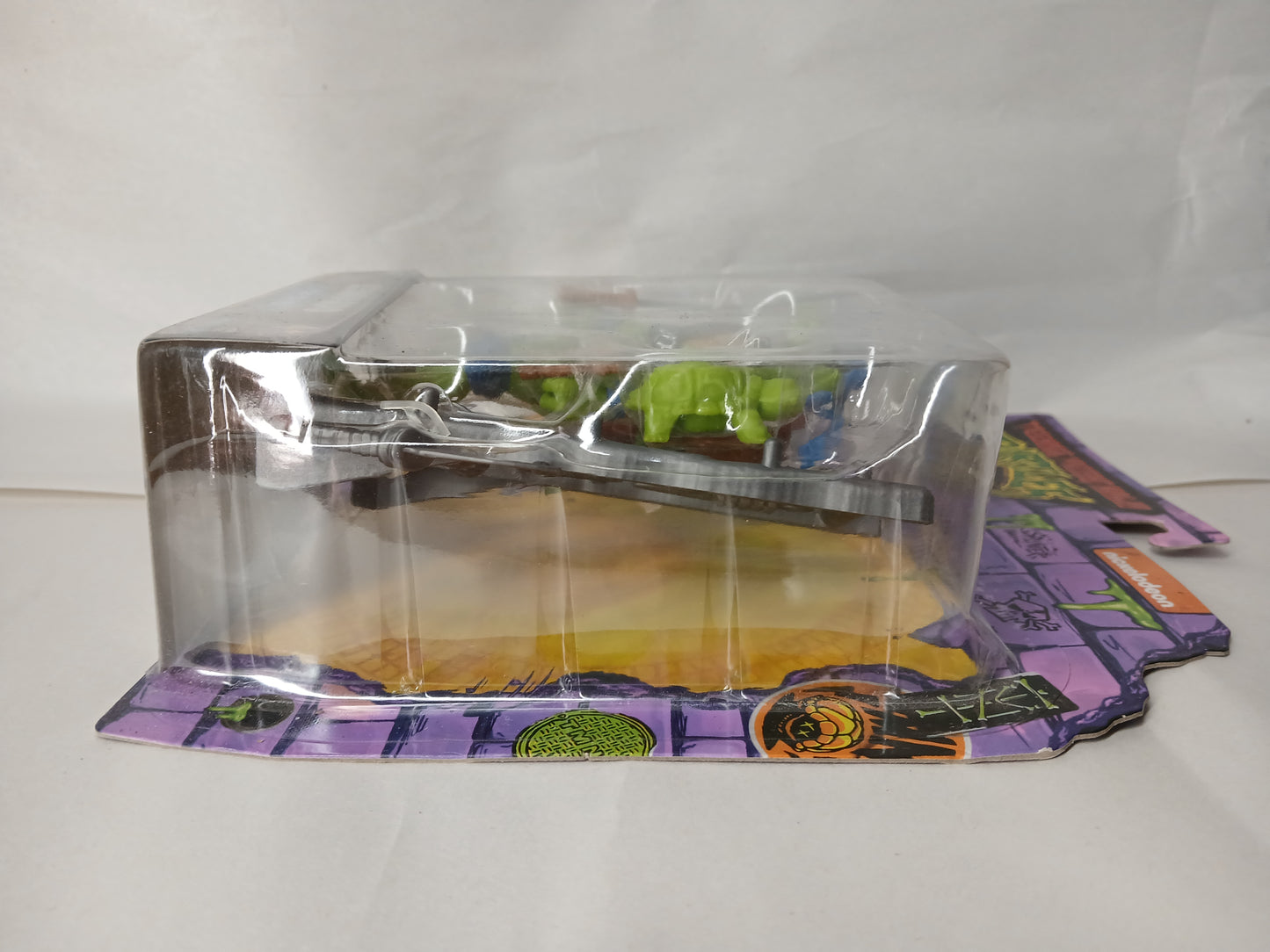 Teenage Mutant Ninja Turtles Mutant Mayham Leonardo The Leader!
