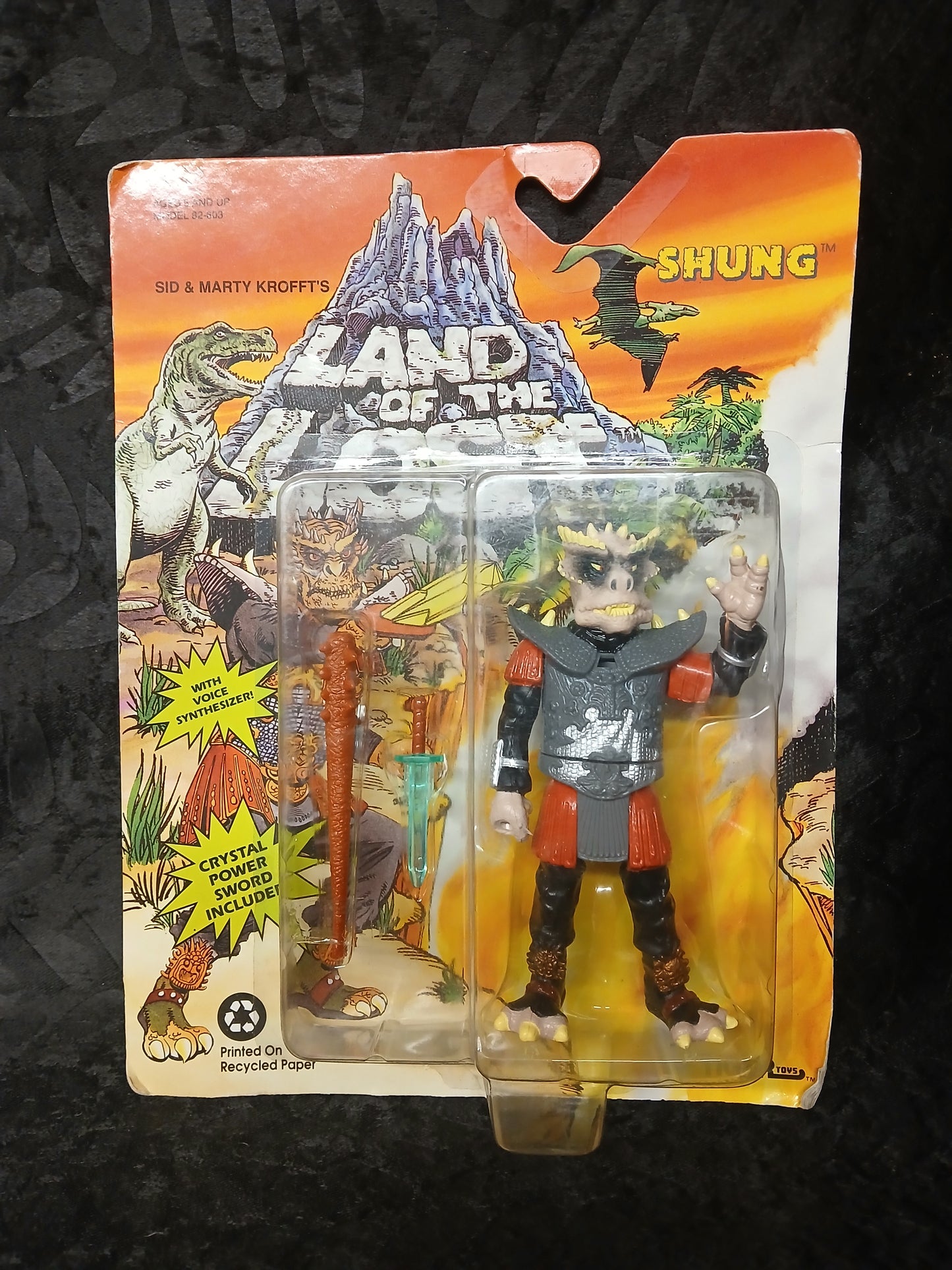 Tiger Toys Land Of The Lost Shung with Voice Synthesizer and Crystal Power Sword Included!