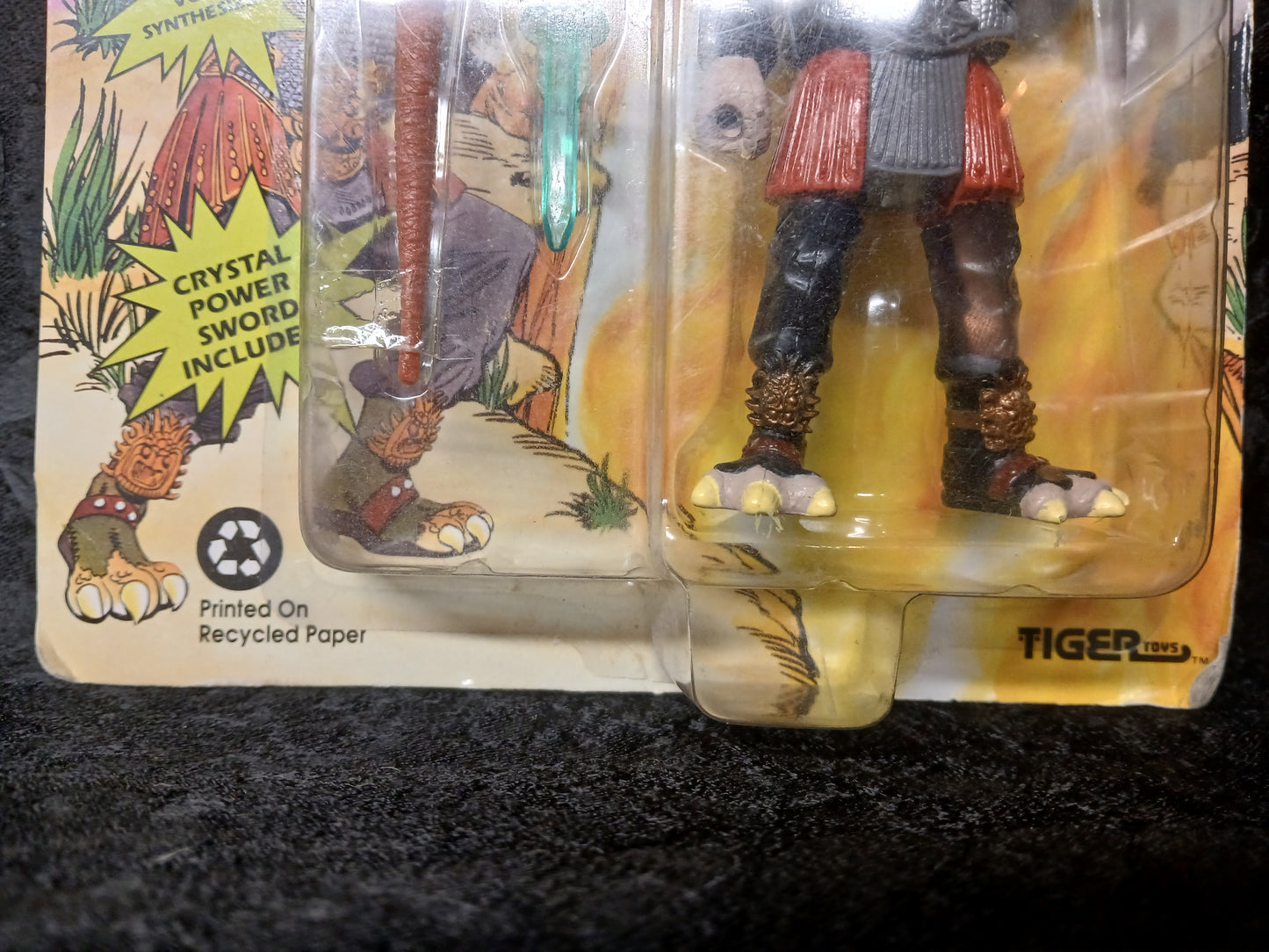 Tiger Toys Land Of The Lost Shung with Voice Synthesizer and Crystal Power Sword Included!