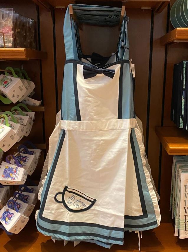 Disney Parks Epcot UK World Showcase Alice in Wonderland Kitchen Apron